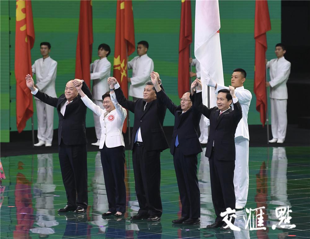 2025澳门精准正版,澳门精准正版，探索未来的机遇与挑战