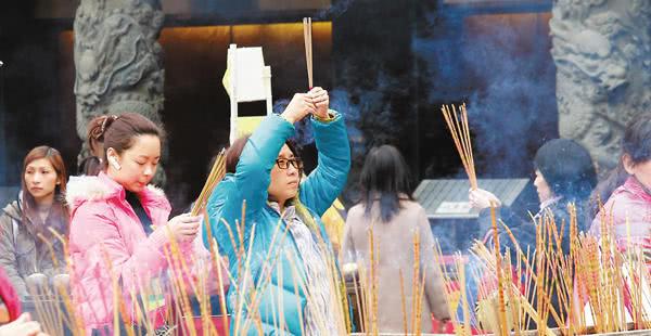 黄大仙三肖三码必中三,黄大仙三肖三码必中三，神秘预测背后的信仰与智慧