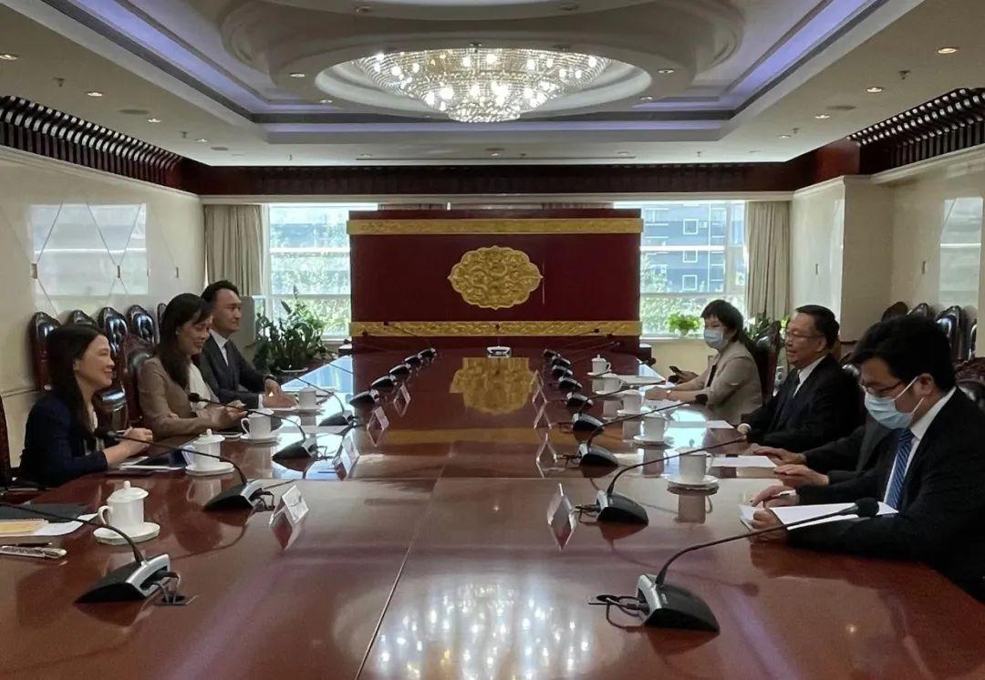 2025老澳免费资料,探索未来，关于老澳免费资料的深度解析（2025展望）