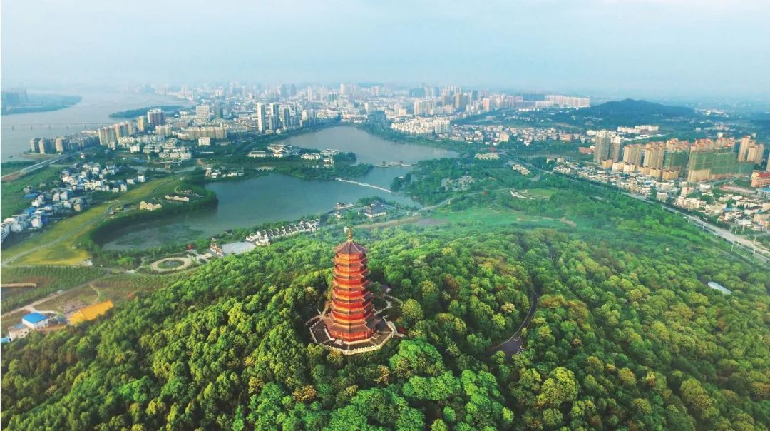 2025新澳门资料大全查询,澳门作为一个充满活力和魅力的城市，一直以来都是人们关注的焦点之一。随着时代的发展，澳门也在不断发展和变化。本文将介绍关于澳门的新资料，包括旅游、经济、文化等方面的信息，以便读者更好地了解这座城市的最新动态和发展趋势。本文的关键词是澳门资料大全查询，旨在为读者提供全面而详尽的信息。